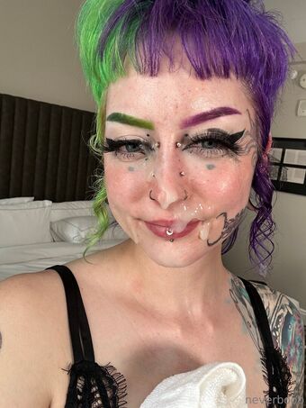 Neverboob Nackt Leaks OnlyFans Foto 1