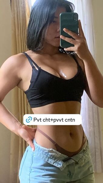 Ni Made Rusmi Nackt Leaks OnlyFans Foto 1