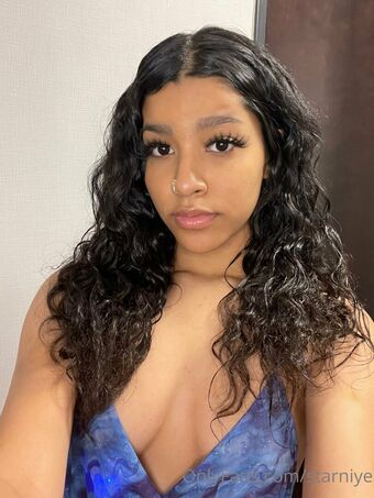 niyasantia Nackt Leaks OnlyFans Foto 9