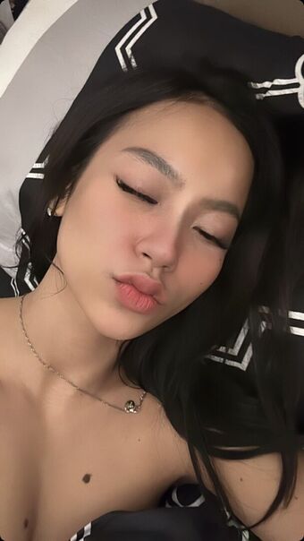 Nurlynnazureen Nackt Leaks OnlyFans Foto 50