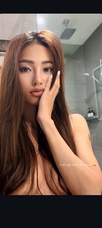 Nurlynnazureen Nackt Leaks OnlyFans Foto 56