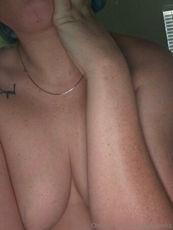 pikacheeks Nackt Leaks OnlyFans Foto 10
