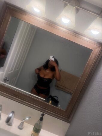 pyteee Nackt Leaks OnlyFans Foto 123