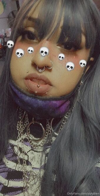 raeraejiggles