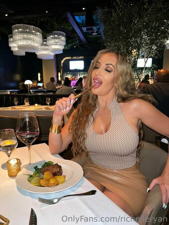 richelleryan