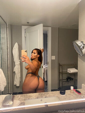RielleUK Nackt Leaks OnlyFans Foto 6