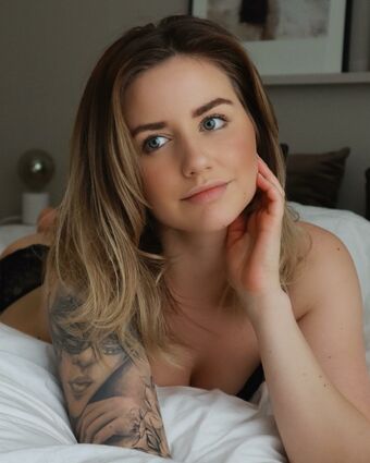 Sarah Eveliina Nackt Leaks OnlyFans Foto 21