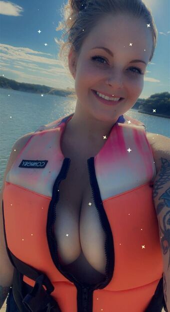 Siracha Nackt Leaks OnlyFans Foto 2