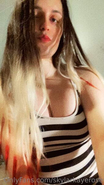 skylarkayerose