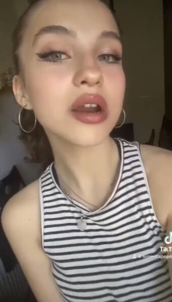 sofiasofiapop Nackt Leaks OnlyFans Foto 2