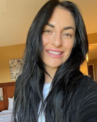 Sonya Deville