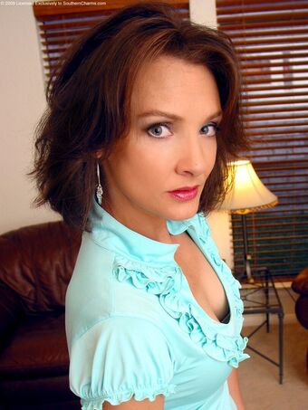 Southern-Charms Reese