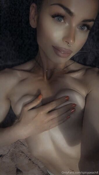 spicypeach8