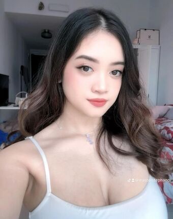 Stephanie Lee
