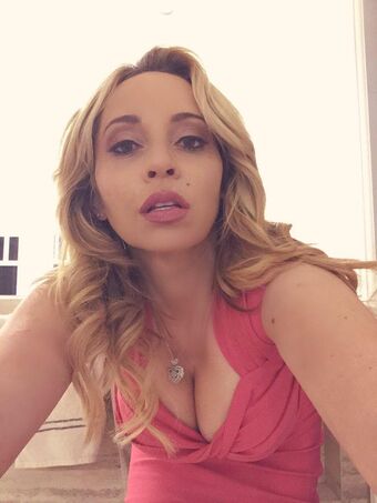 Tara Strong