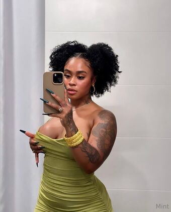 therealbombshell_mint Nackt Leaks OnlyFans Foto 10