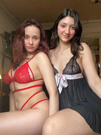 ThreeSadGirls Nackt Leaks OnlyFans Foto 1