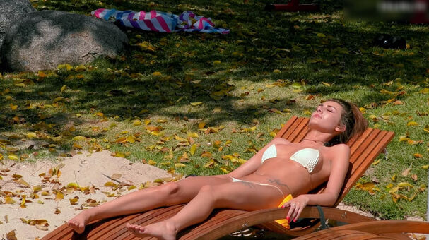 Too Hot to Handle Nackt Leaks OnlyFans Foto 8