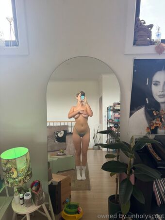 urfavonlinegirlfriend777