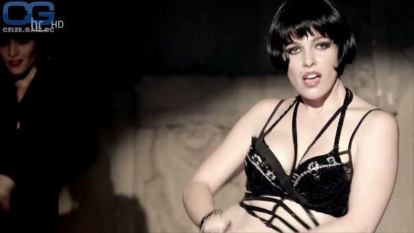 Verena Altenberger Nackt Leaks OnlyFans Foto 12