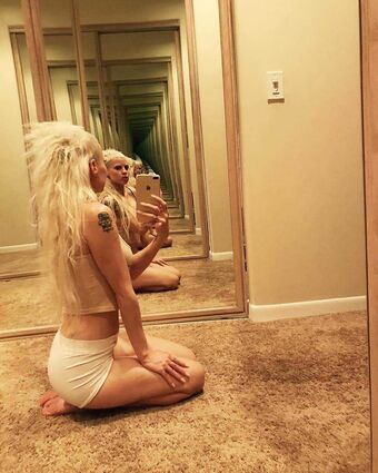 Yolandi Visser Nackt Leaks OnlyFans Foto 59