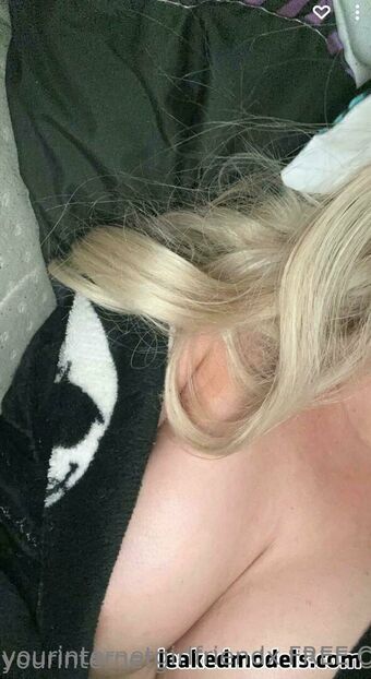 Yourinternetgirlfriendx