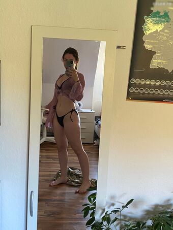 Zarahchan Nackt Leaks OnlyFans Foto 30